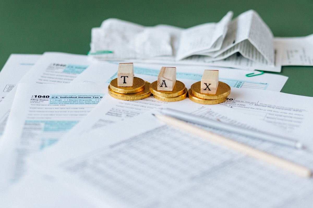 small business owner reviewing invoice payment timeline